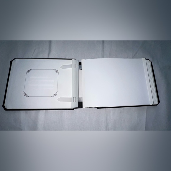 New Creative Memories 5x7 Black Photo Album Includes Unused Pages - Picture 3 of 7